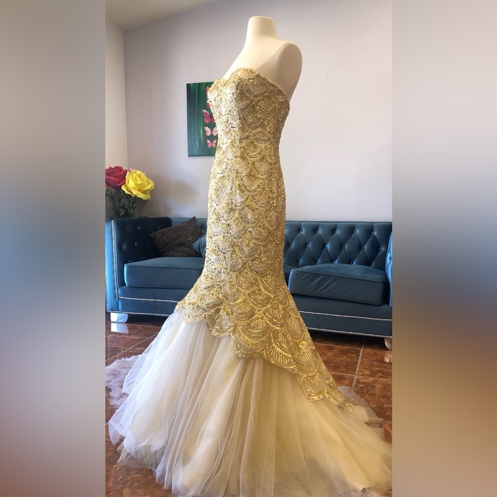 Sherry Hill Gold sequin tule mermaid strapless gown wedding size 4 NWT!